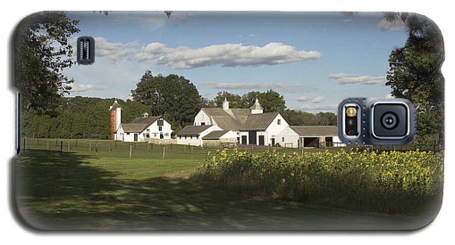 Landscape Galaxy S5 Case featuring the photograph Farm House in PA by Paul Ross