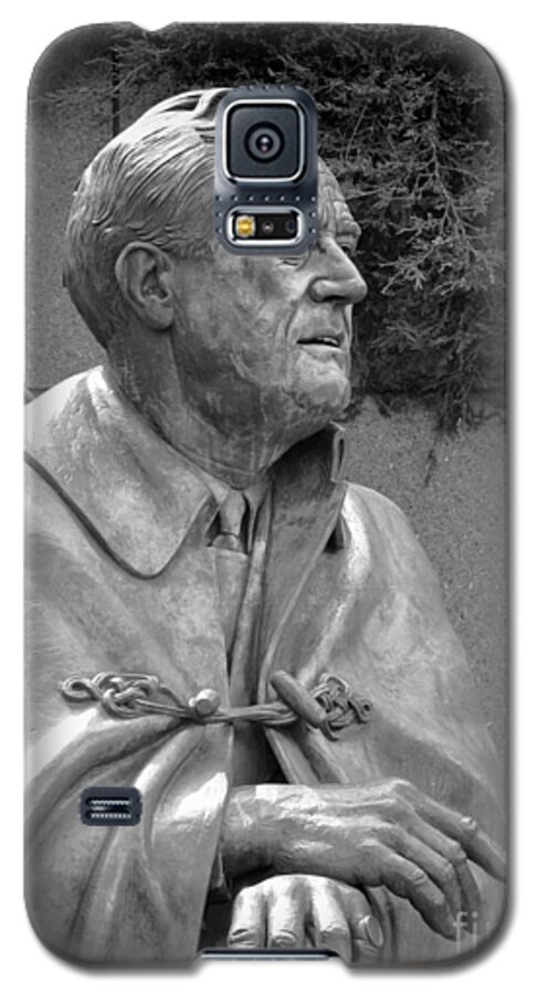 Washington Galaxy S5 Case featuring the photograph FDR Statue at FDR Memorial by William Kuta