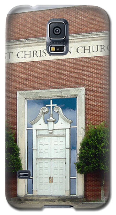Historic Churches Galaxy S5 Case featuring the photograph First Christian Church by Lee Owenby