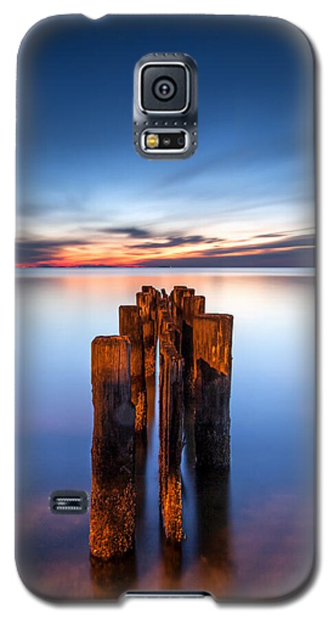 New Year Galaxy S5 Case featuring the photograph First Light by Edward Kreis