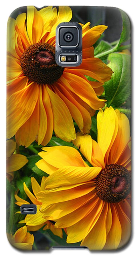 Fluffy Galaxy S5 Case featuring the photograph Fluffy Yellows by Oscar Alvarez Jr