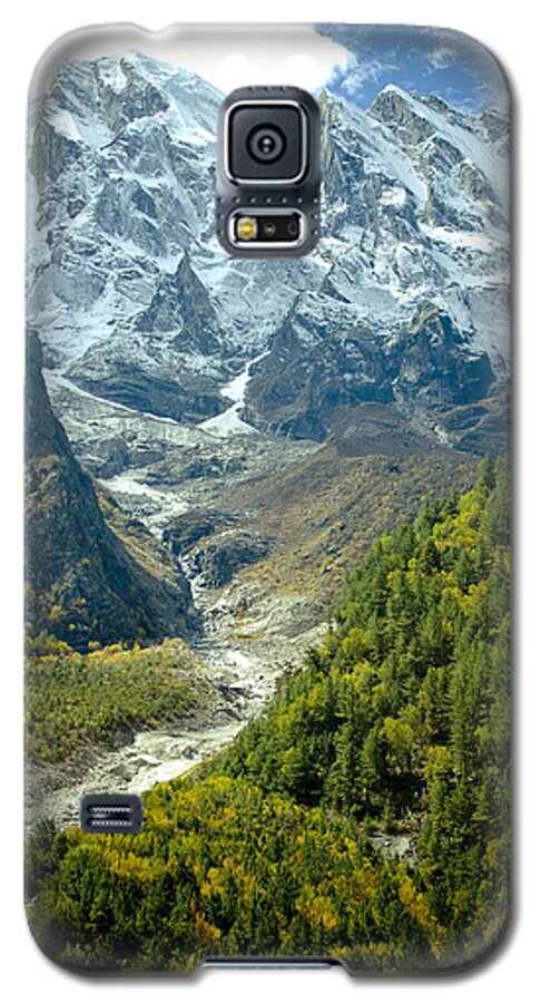 India Galaxy S5 Case featuring the photograph Forest and mountains in Himalayas by Raimond Klavins