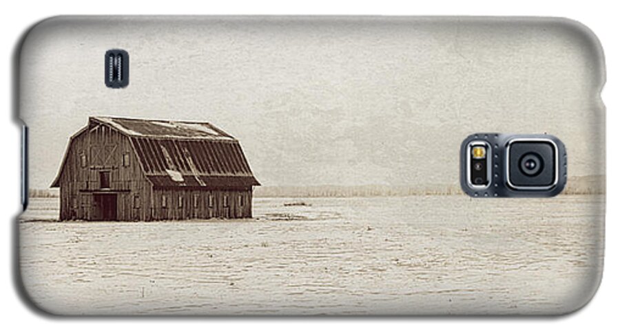 Barn Galaxy S5 Case featuring the photograph Frechman Barn with Textures by Wayne Meyer