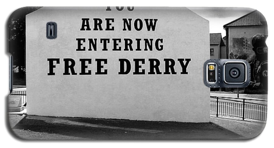 Free Derry Corner Galaxy S5 Case featuring the photograph Free Derry Corner 9 by Nina Ficur Feenan