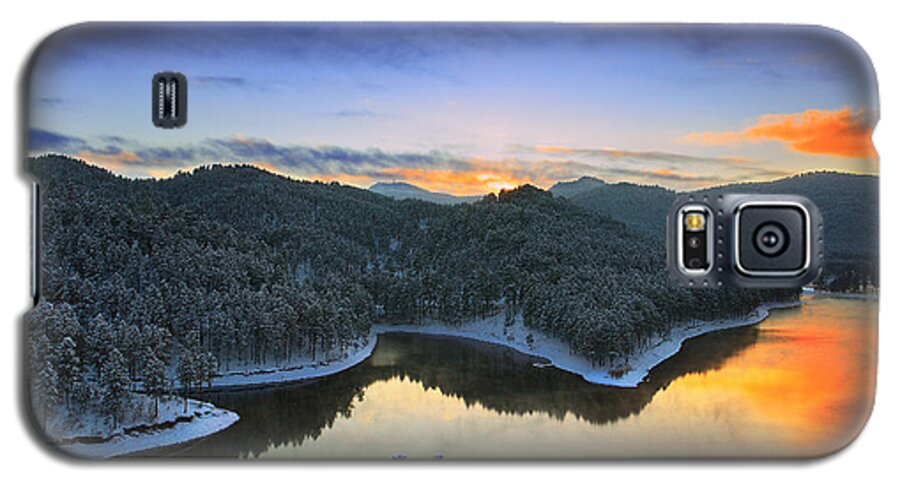 Lake Galaxy S5 Case featuring the photograph Garden Of The Gods by Kadek Susanto