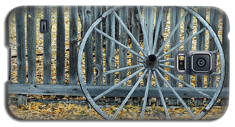 Montana Galaxy S5 Case featuring the photograph Golden Leaves and Old Wagon Wheel Against a Fence by Bruce Gourley