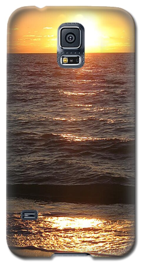 Sunset Galaxy S5 Case featuring the photograph Golden Sunset At Destin Beach by Christiane Schulze Art And Photography