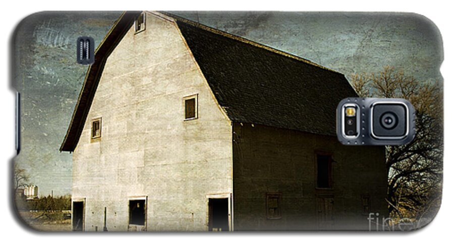 Barn Galaxy S5 Case featuring the photograph Good Bones by Pam Holdsworth