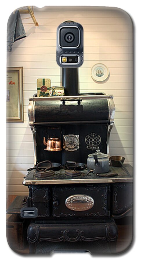 Historical Galaxy S5 Case featuring the photograph Great-Grandma's Stove by Gerry Bates