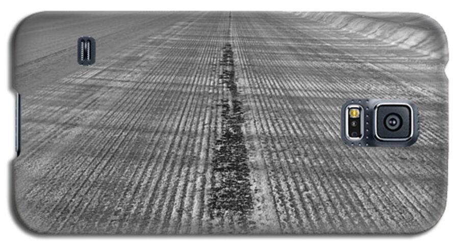 Road Galaxy S5 Case featuring the photograph Grooved Road by Pekka Sammallahti