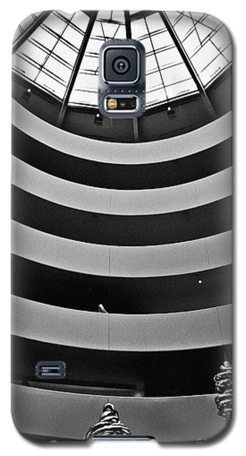 Guggenheim Galaxy S5 Case featuring the photograph Guggenheim Museum - NYC by Carlos Alkmin