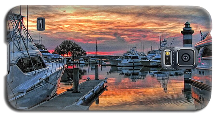 Lighthouse Galaxy S5 Case featuring the photograph Harbour Town Yacht Basin by Dale Kauzlaric