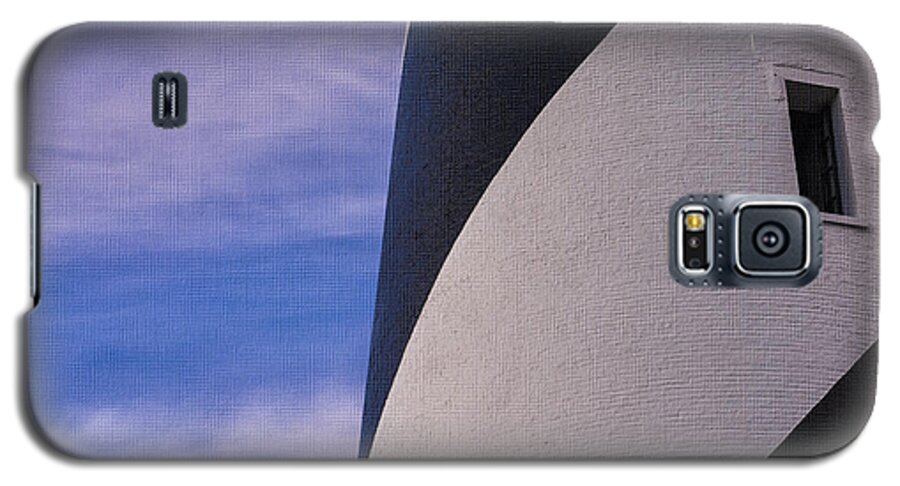 Hatteras Island Lighthouse Galaxy S5 Case featuring the photograph Hatteras Detail in Canvas by Terry Rowe