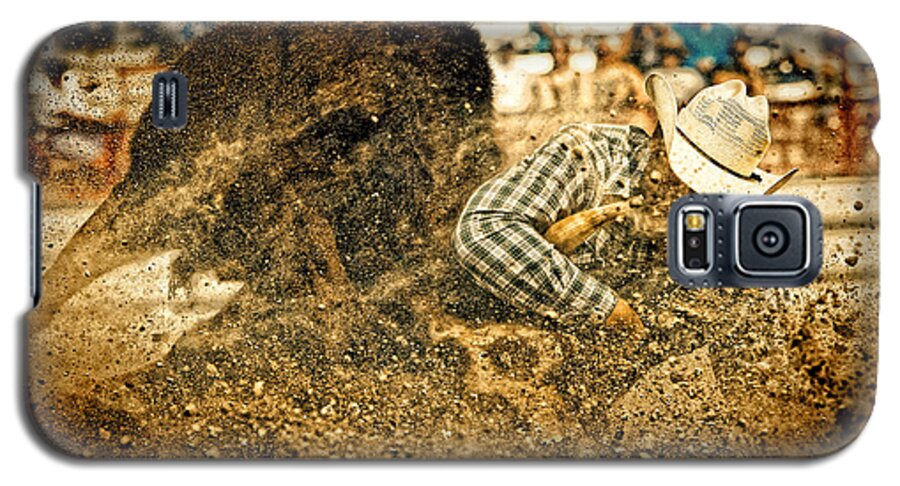 Lincoln Rogers Galaxy S5 Case featuring the photograph Hittin' The Dirt by Lincoln Rogers