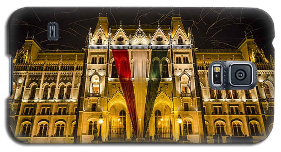 Country Galaxy S5 Case featuring the photograph Hungarian Parliament at Night by Pablo Lopez
