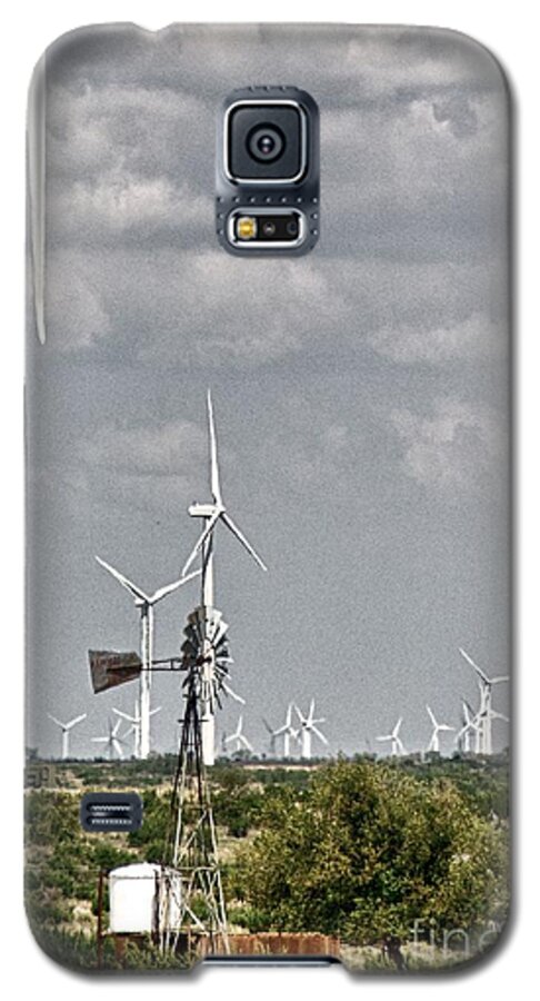 Windmill Galaxy S5 Case featuring the photograph I Think I Can by Ken Williams