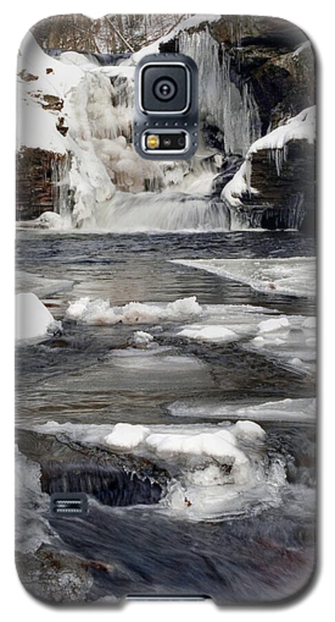 Murray Reynolds Falls Galaxy S5 Case featuring the photograph Icy Flow Below Murray Reynolds Waterfall by Gene Walls