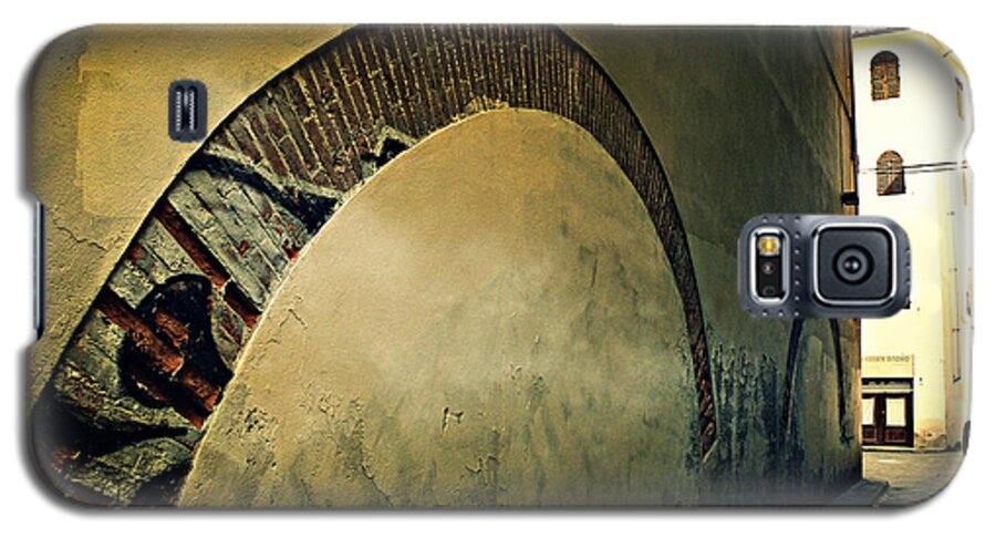 Il Muro Galaxy S5 Case featuring the photograph Il Muro by Micki Findlay