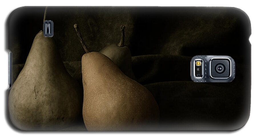 Pear Galaxy S5 Case featuring the photograph In Darkness by Amy Weiss