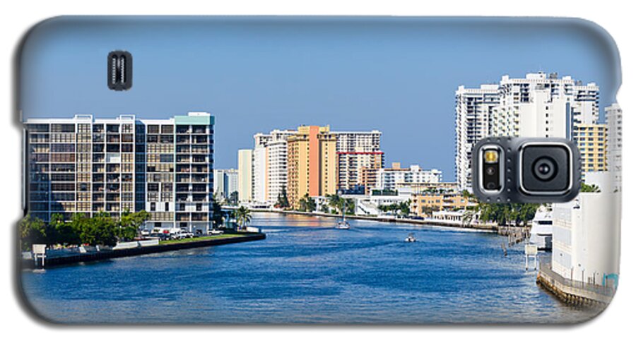 Hollywood Galaxy S5 Case featuring the photograph Intracoastal Waterway in Hollywood Florida by Les Palenik