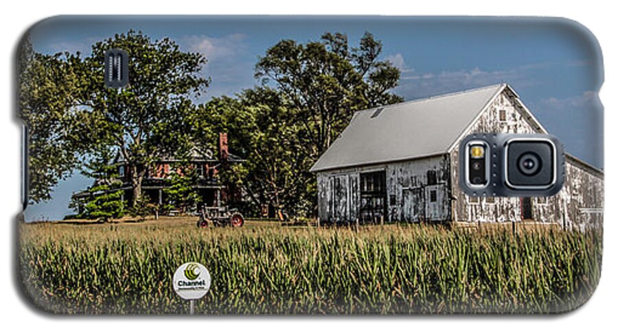 Iowa Galaxy S5 Case featuring the photograph Iowa Farm by Ray Congrove