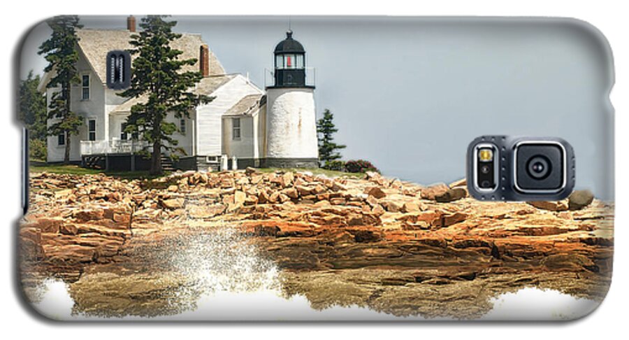  Lighthouse Galaxy S5 Case featuring the photograph Island Lighthouse by Raymond Earley