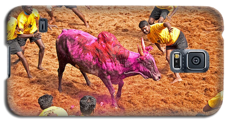Asia Galaxy S5 Case featuring the photograph Jallikattu bull fighting by Dennis Cox