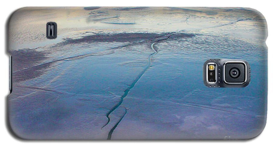 Water Galaxy S5 Case featuring the photograph January Sunset on a Frozen Lake by Nina Silver