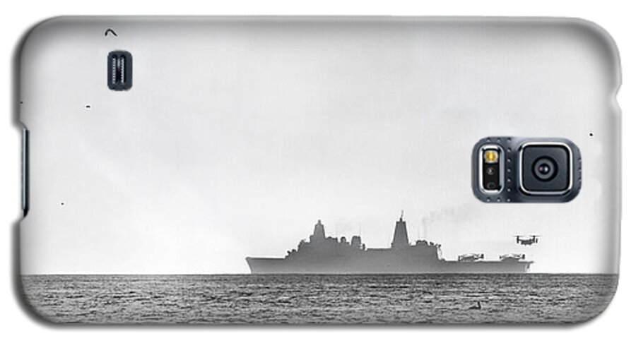 Shackleford Galaxy S5 Case featuring the photograph Landing on the Horizon by Betsy Knapp