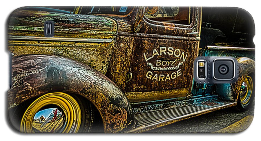 B52 Galaxy S5 Case featuring the photograph Larson Boyz Garage by Jay Stockhaus