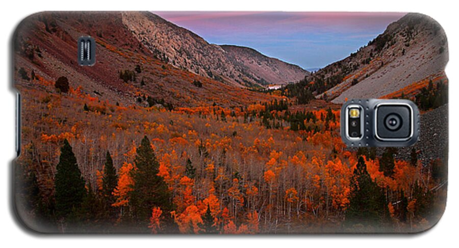 Fall Galaxy S5 Case featuring the photograph Late autumn sunset at Lundy Canyon in the Eastern Sierras by Jetson Nguyen