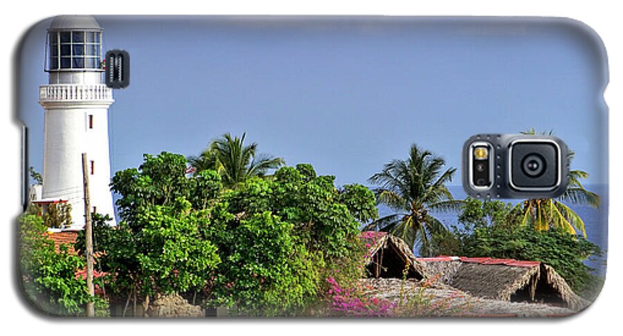 Lighthouse Galaxy S5 Case featuring the photograph Lighthouse Santiago de Cuba by Lynn Bolt