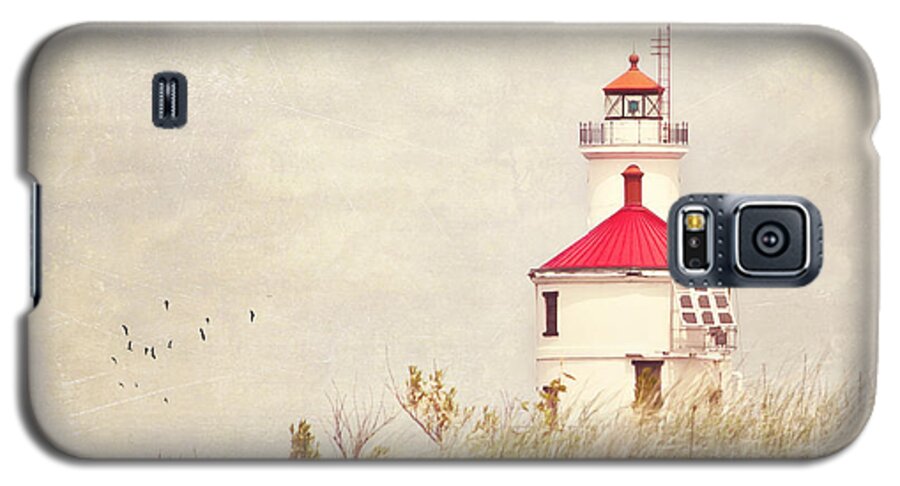 Lighthouse Galaxy S5 Case featuring the photograph Lighthouse With Red Roof by Pam Holdsworth