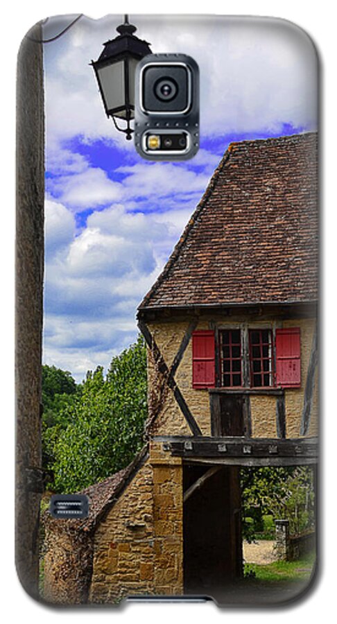 Limeuil Galaxy S5 Case featuring the photograph Limeuil en Perigord #2 by Dany Lison