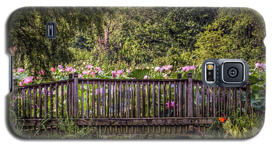 Kenilworth Galaxy S5 Case featuring the photograph Lotus Garden Pond and Bridge by Jerry Gammon