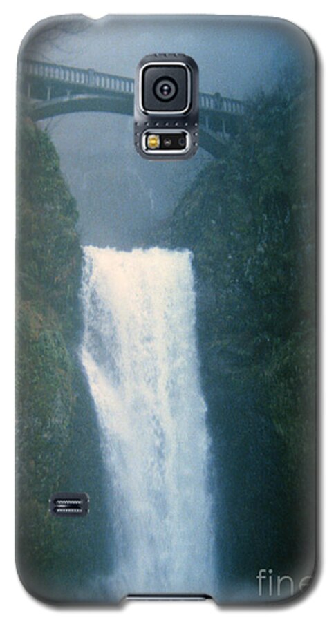 Bridge Galaxy S5 Case featuring the photograph Lower Multnomah Falls Through the Mist by Rick Bures