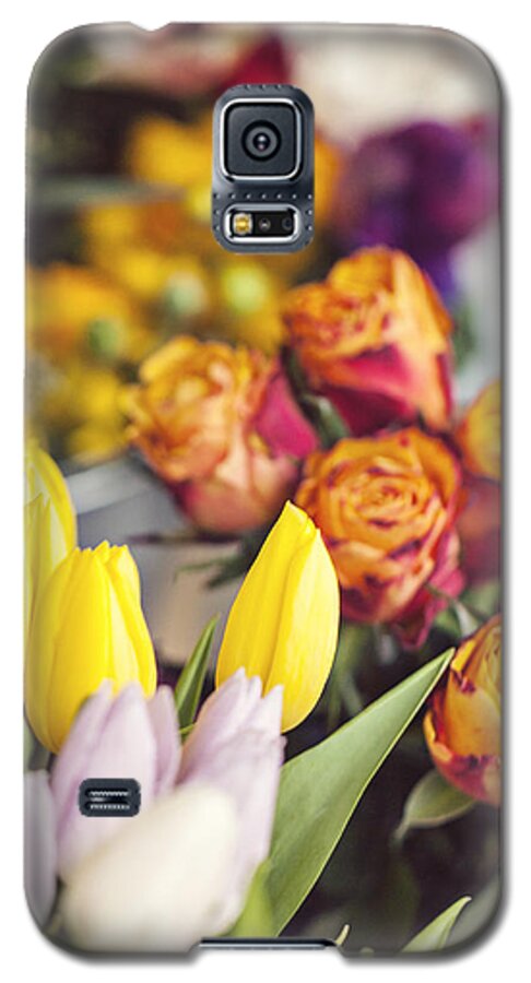 Paris Galaxy S5 Case featuring the photograph Market Tulips - Paris, France by Melanie Alexandra Price