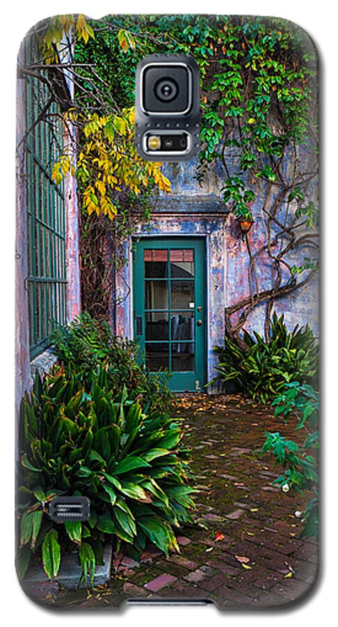 Meridian Galaxy S5 Case featuring the photograph Meridian Studios Courtyard by Thomas Hall