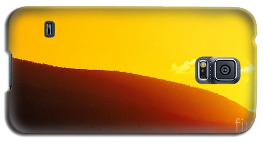 Sun Galaxy S5 Case featuring the photograph Molokai Sunrise by Fred Sheridan