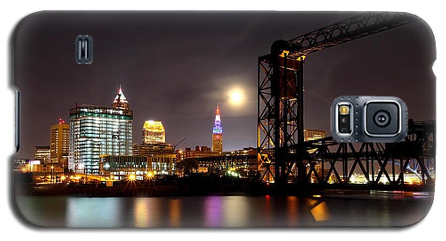 Cityscape Galaxy S5 Case featuring the photograph Moon over Cleveland by Daniel Behm