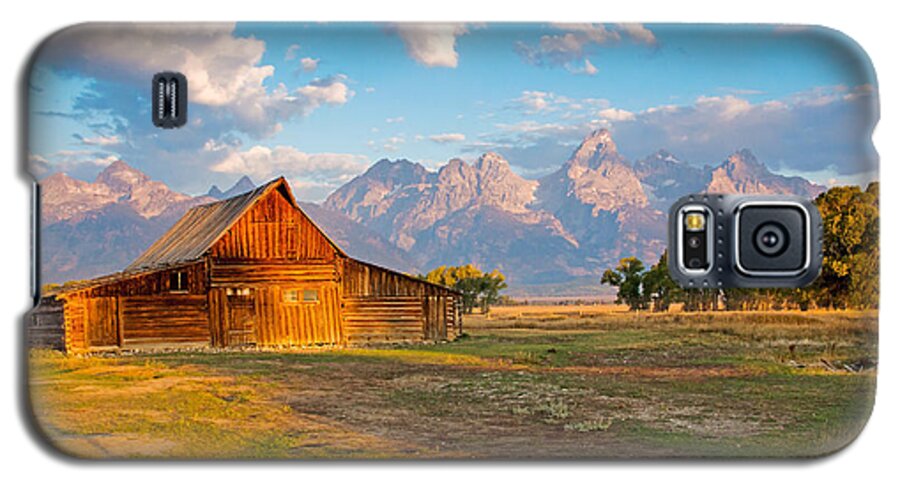 Wild Galaxy S5 Case featuring the photograph Mormon Row and the Grand Teton by Nicholas Blackwell