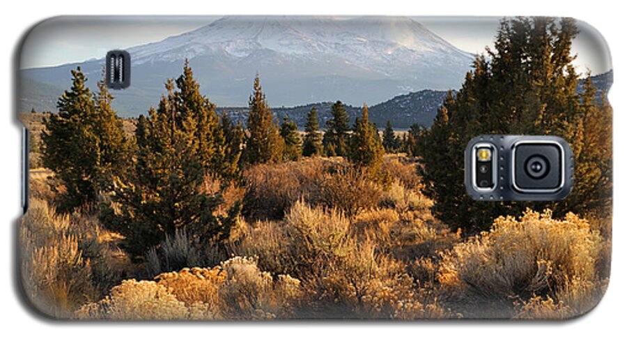 Mt Galaxy S5 Case featuring the photograph Mount Shasta in the Fall by Gary Whitton