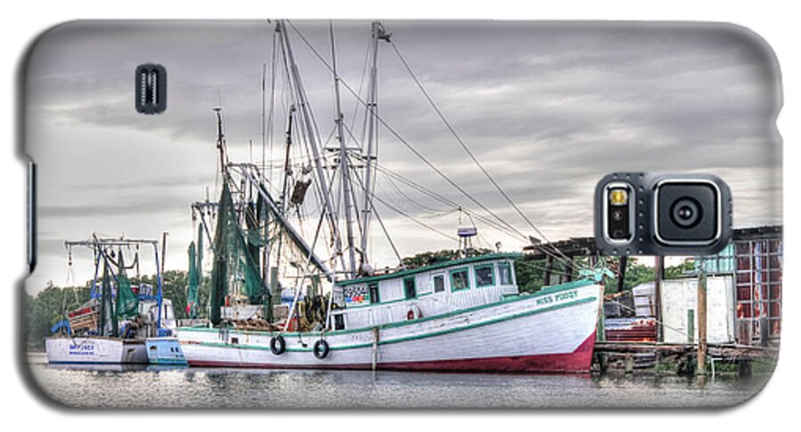 Marsh Galaxy S5 Case featuring the photograph Mrs Pudgy Shrimp Docks by Scott Hansen