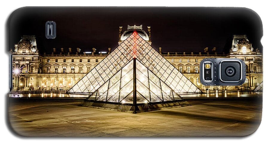 Musee Du Louvre Galaxy S5 Case featuring the photograph Musee du Louvre by Ryan Wyckoff