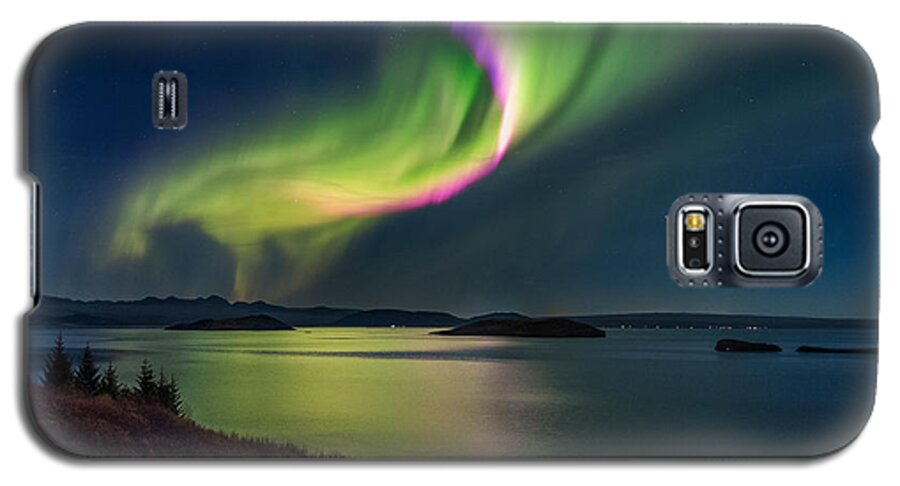 Photography Galaxy S5 Case featuring the photograph Northern Lights Over Thingvallavatn Or by Panoramic Images