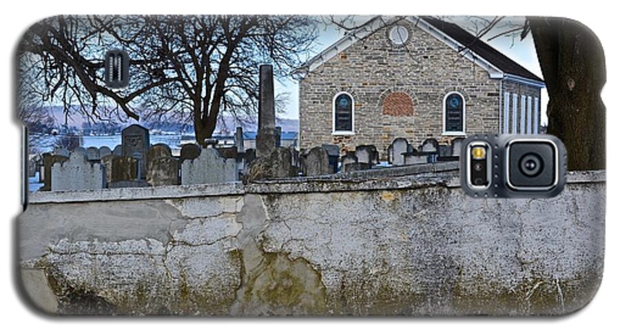 Amish Galaxy S5 Case featuring the photograph Old Leacock Presbyterian Church and Cemetery by Tana Reiff