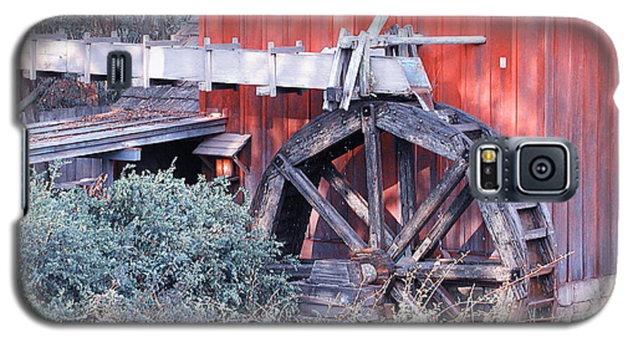 Mill Galaxy S5 Case featuring the photograph Old Mill by George DeLisle