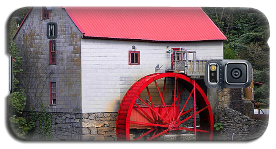 Mill Galaxy S5 Case featuring the photograph Old Mill of Guilford by Sandi OReilly