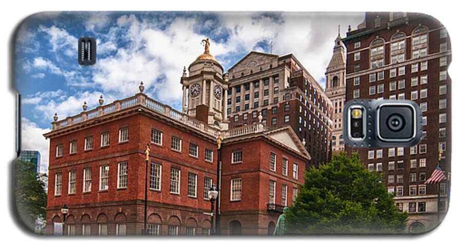 Buildings Galaxy S5 Case featuring the photograph Old State House by Guy Whiteley