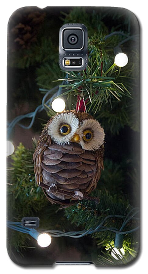 Owls Galaxy S5 Case featuring the photograph Owly Christmas by Patricia Babbitt
